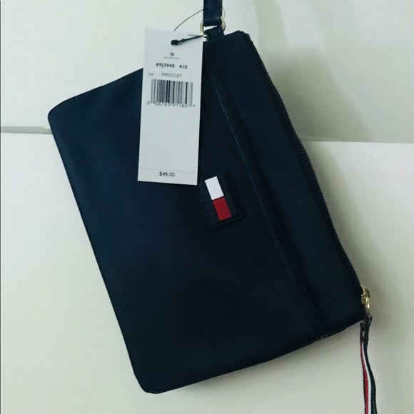 New Tommy Hilfiger Navy Wristlet made in Cambodia - Picture 4 of 16